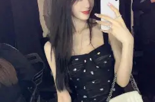 “miumiu陷害女明星”热搜 不看水印谁能看出来是童瑶？