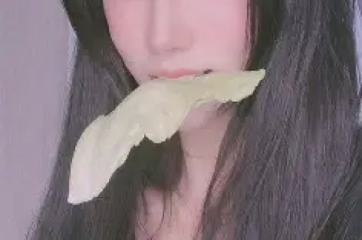 凌晨三点网红司晓迪突然发文宠粉一口气晒出18张照片