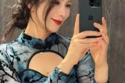 网红红毯无滤镜惊天反转:皮皮朱脸肿孙恩盛瘦成杆 全网热议撞脸原形毕露 网红红毯无滤镜惊天反转:皮皮朱脸肿孙恩盛瘦成杆 全网热议撞脸原形毕露